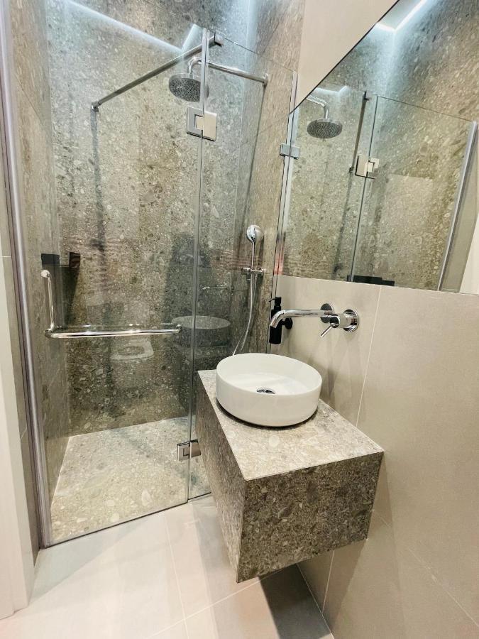 Сучасні Апартаменти В Центрі,Паркінг Lviv Kültér fotó