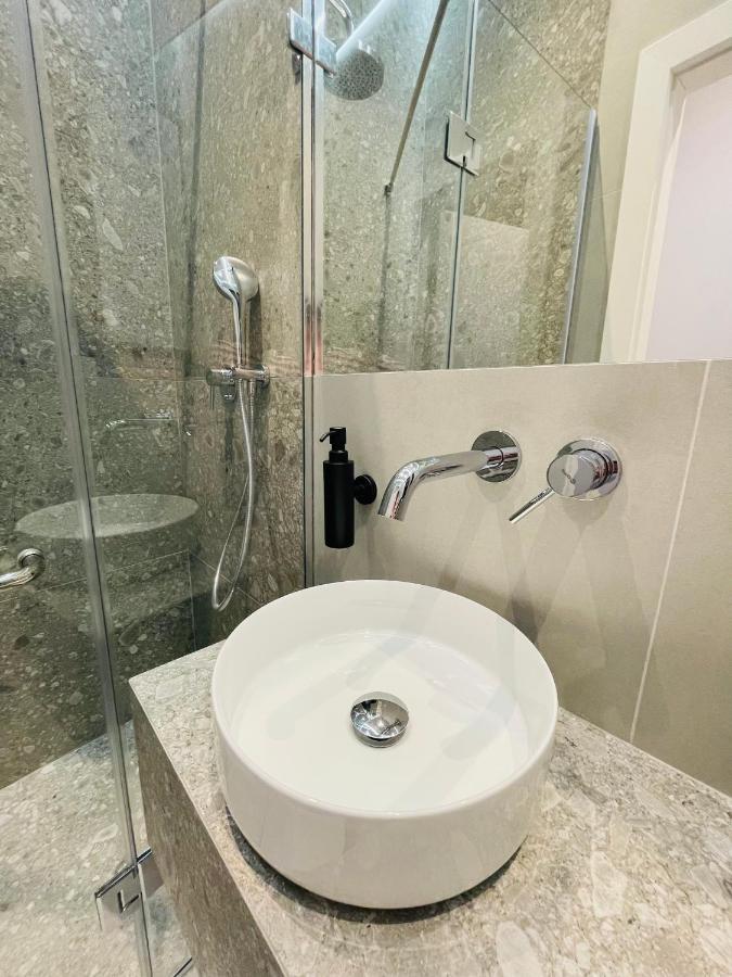 Сучасні Апартаменти В Центрі,Паркінг Lviv Kültér fotó